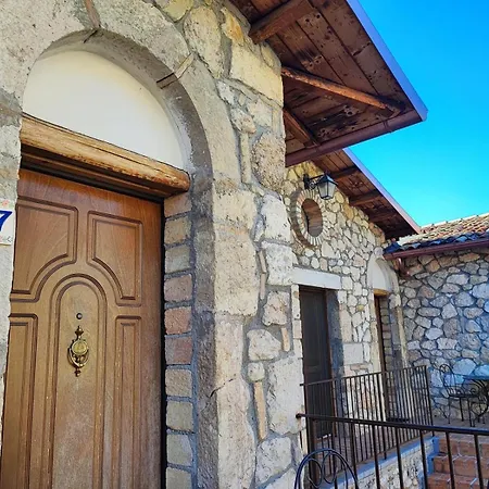 Il Feudo Dei Pierleoni 4*