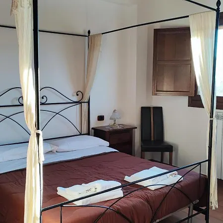 Il Feudo Dei Pierleoni 4*