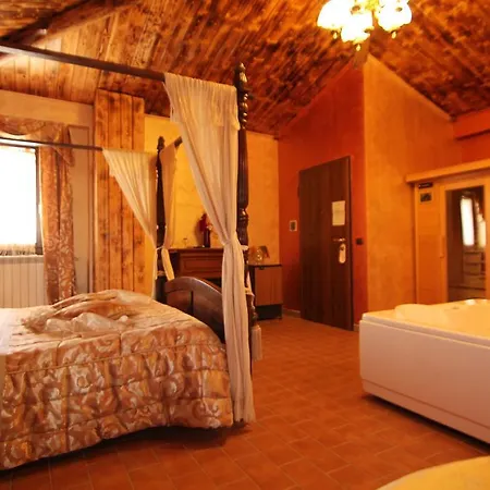 아파트호텔 Il Feudo Dei Pierleoni 첼라노