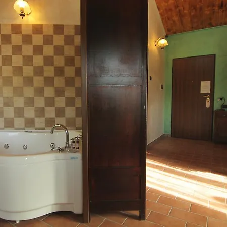 Il Feudo Dei Pierleoni Ξενοδοχείο με διαμερίσματα Celano