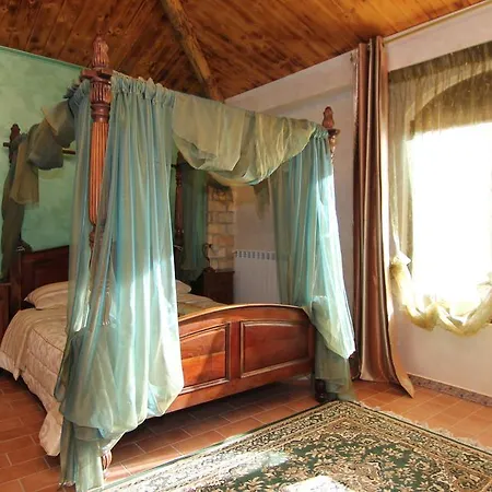 Aparthotel Il Feudo Dei Pierleoni 4*