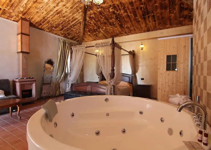 Il Feudo Dei Pierleoni Селано